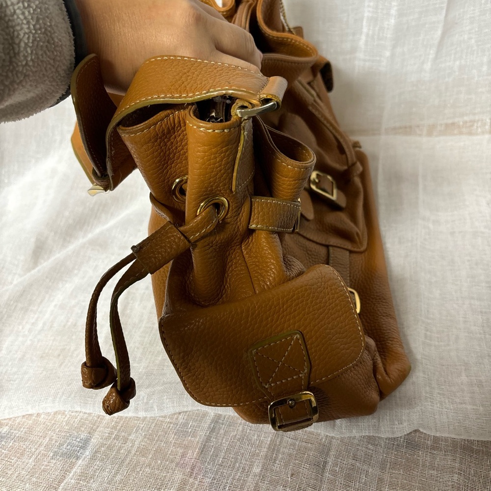 MAXX NY Tan/Camel pebbled faux leather shoulder bag multi-compartment adj. strap - Picture 7 of 10